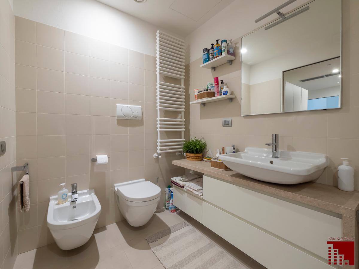 AMPIO BILOCALE CON TERRAZZO E BOX - BAGNO