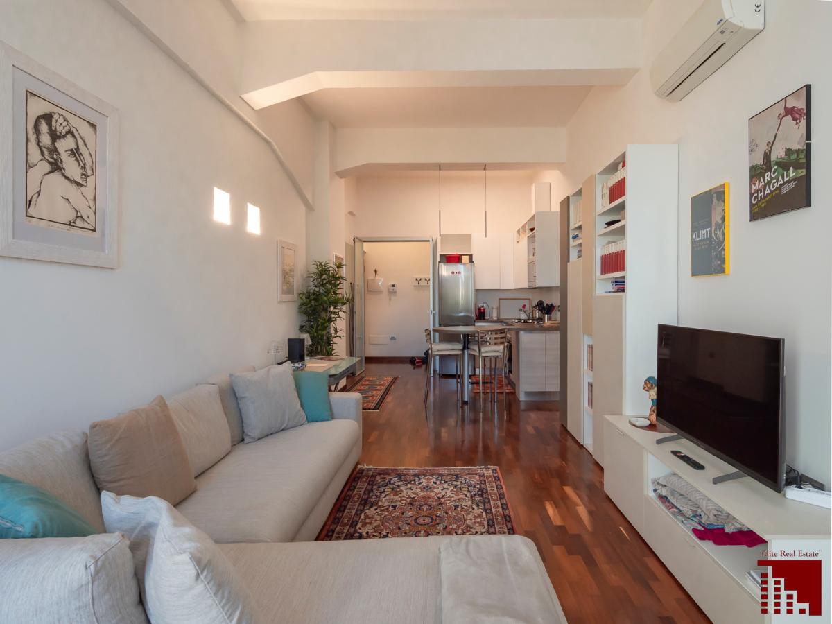 AMPIO BILOCALE CON TERRAZZO E BOX - LIVING